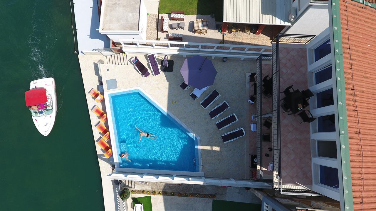 Apartments Riverside Herceg Novi Exteriör bild