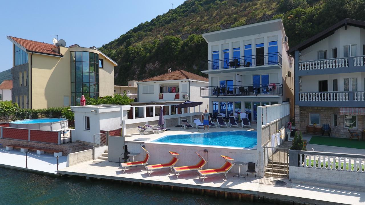 Apartments Riverside Herceg Novi Exteriör bild